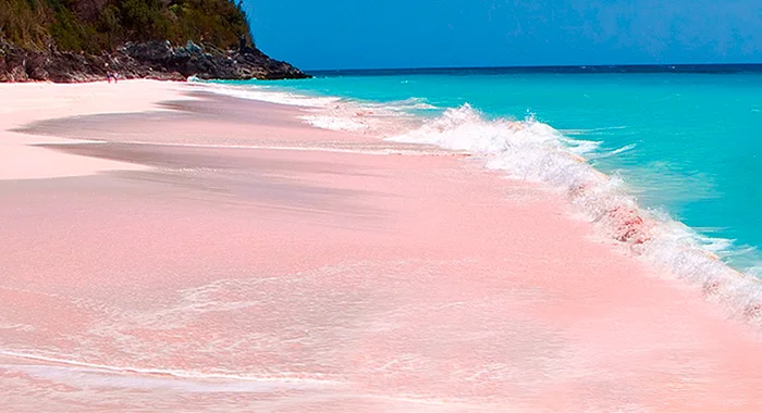 Praias de areia rosada